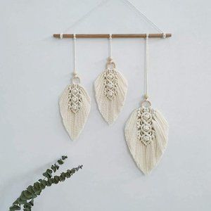 Anthropologie 3 leaf Macrame Boho Wall Art Hanging